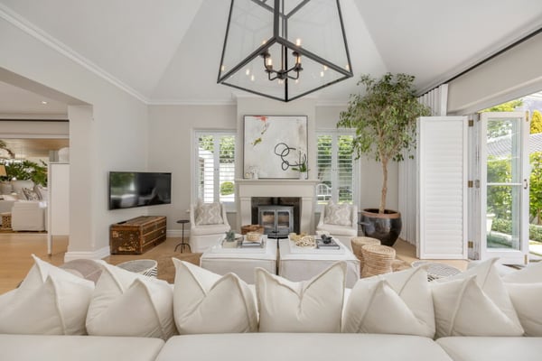 Immaculate home in Bishopscourt Village