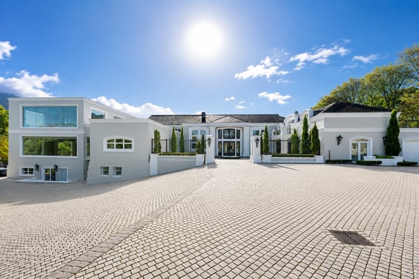 Constantia Upper Luxury, Cape Town - Hardie Property