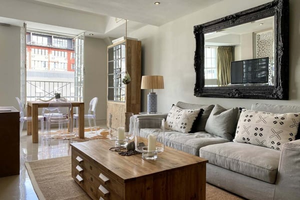 Luxury 80 sqm Cape Town City Centre apartment