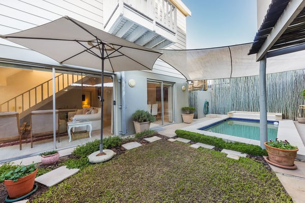 Sea Point townhouse available to rent for summer 2026/2027