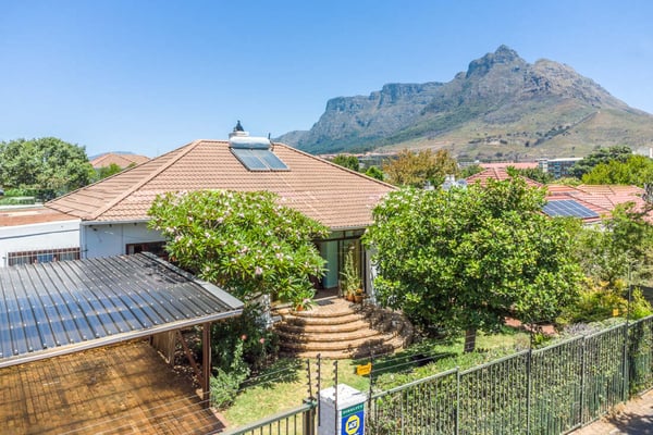 Spacious family home with amazing mountain views in sought-after Mowbray pocket of Rosebank