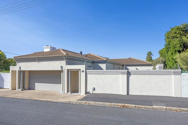 Immaculate home, just move in.  Exclusive mandate