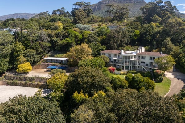 Constantia Upper equestrian estate set on 9106 sqm in a private situation with views