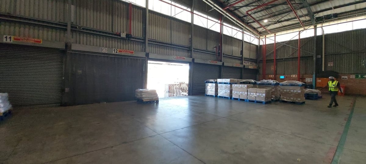 5000m² Warehouse For Lease in Riverhorse Valley