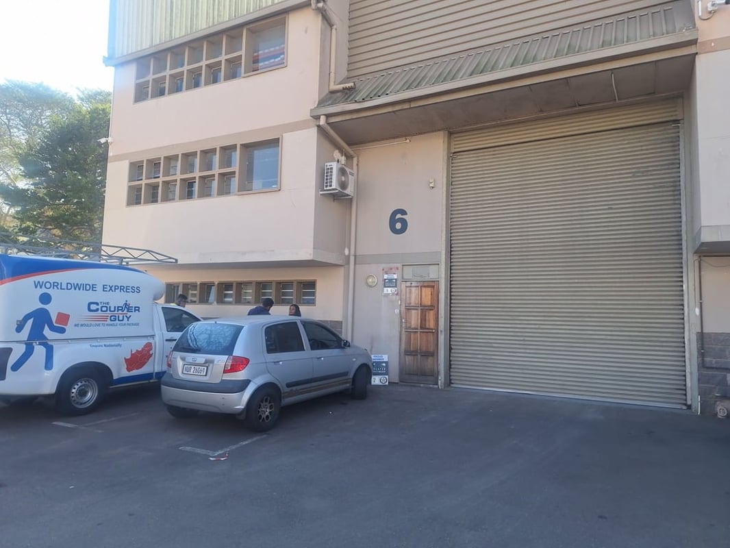 368m Warehouse For Lease In Westmead