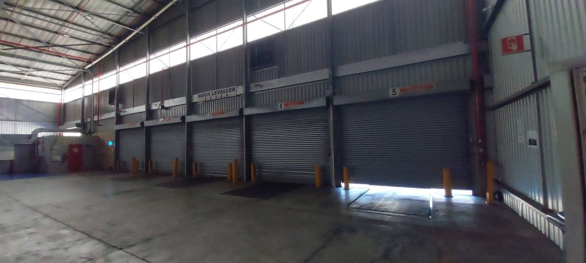 5000m² Warehouse For Lease in Riverhorse Valley