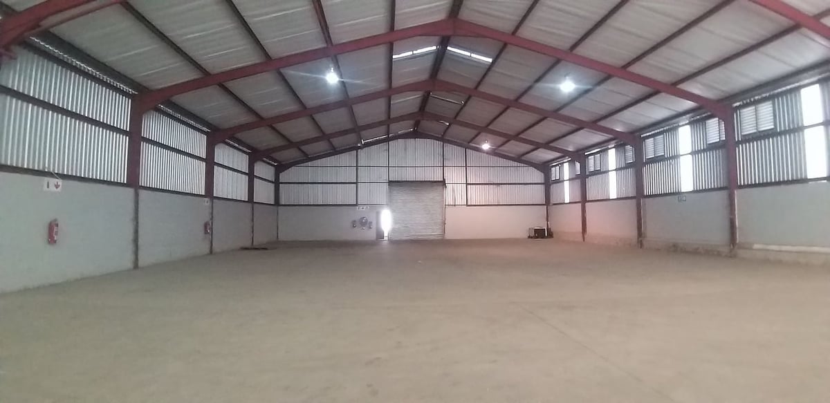 2832m Warehouse For Sale In Phoenix