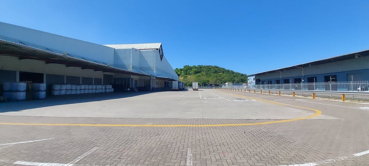 17 323m² Warehouse For Lease In Riverhorse Valley