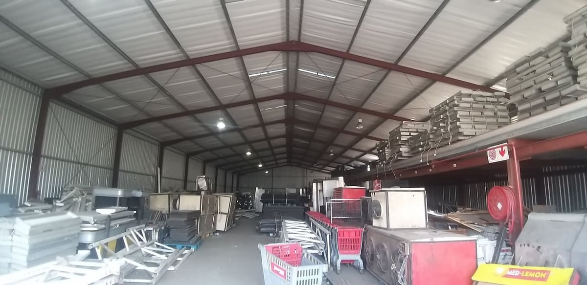 2832m Warehouse For Sale In Phoenix