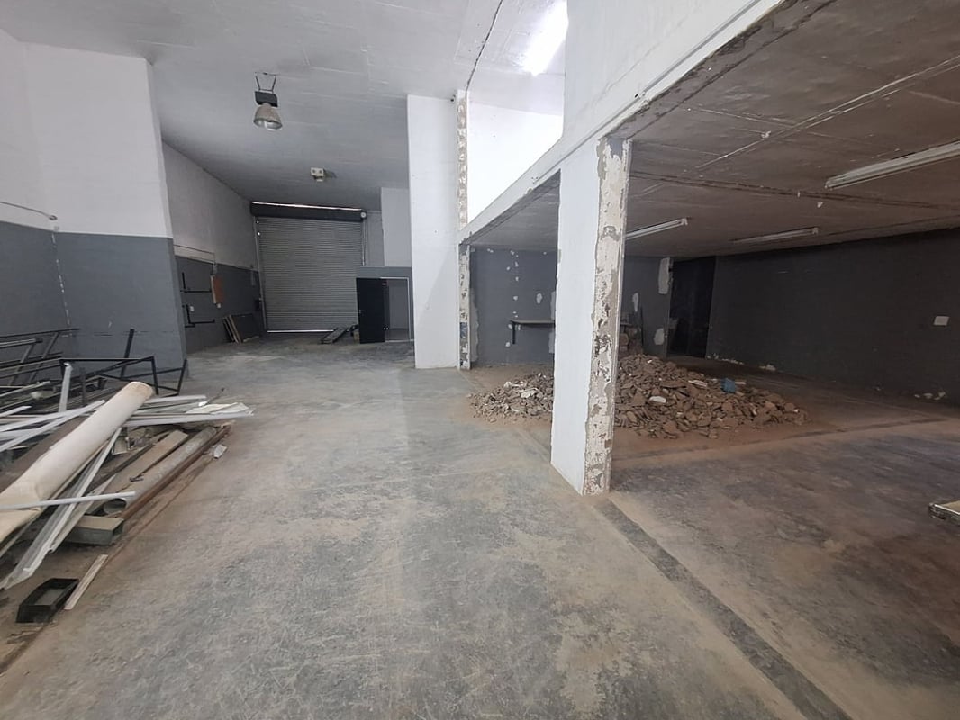 368m Warehouse For Lease In Westmead