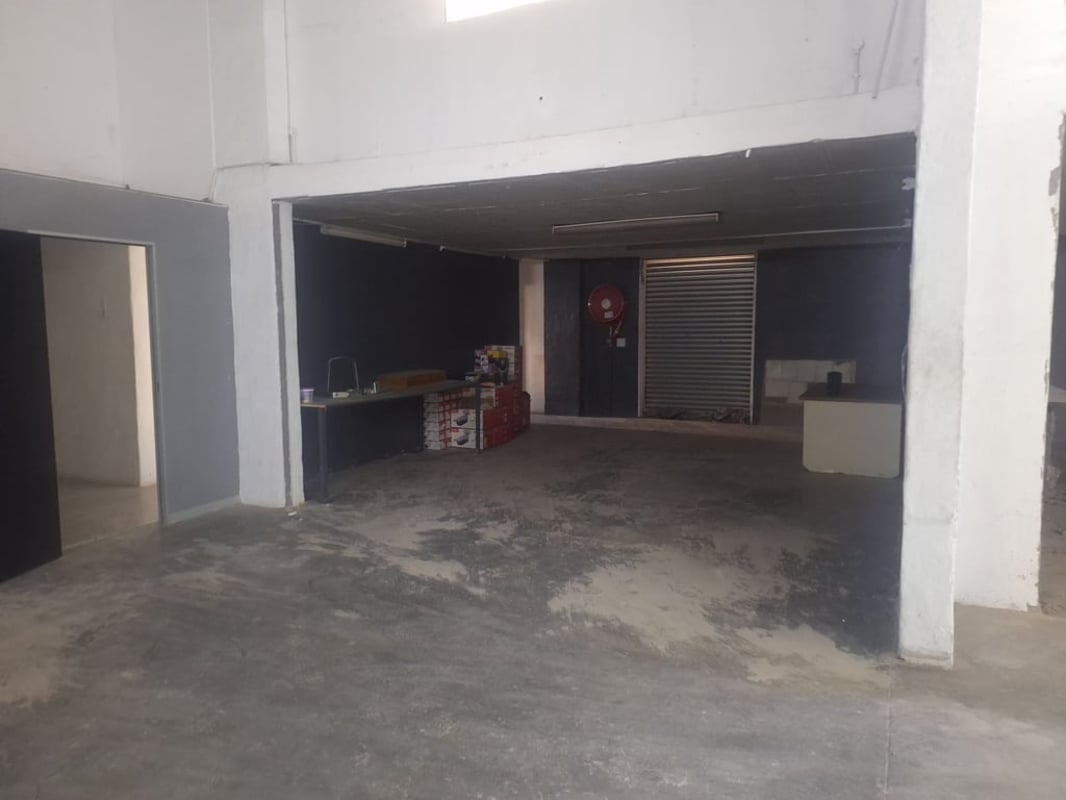 368m Warehouse For Lease In Westmead