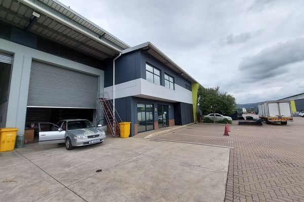 516m² Warehouse For Lease In Cornubia — image 2