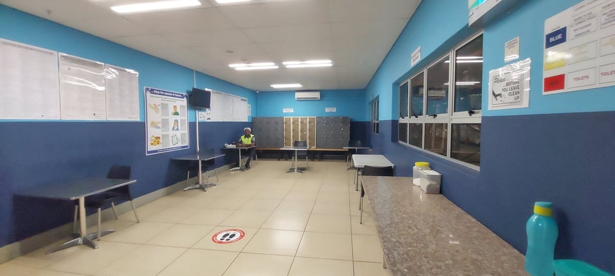 5000m² Warehouse For Lease in Riverhorse Valley