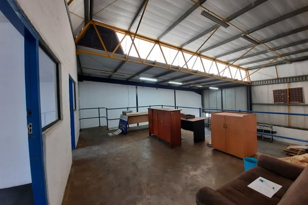 491m² Warehouse For Lease in Glen Anil — image 4