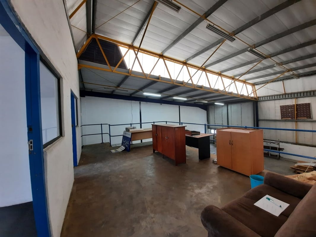 491m² Warehouse For Lease in Glen Anil