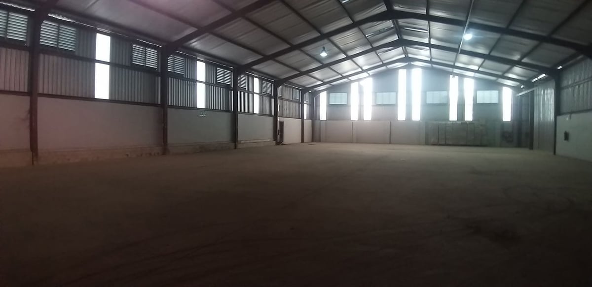 2832m Warehouse For Sale In Phoenix