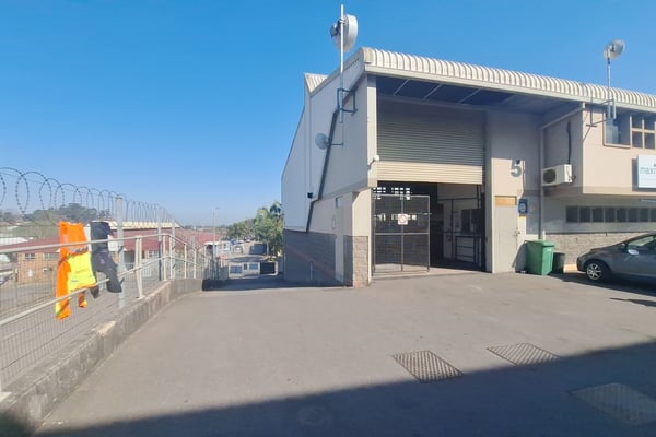 368m Warehouse For Lease In Westmead — image 3