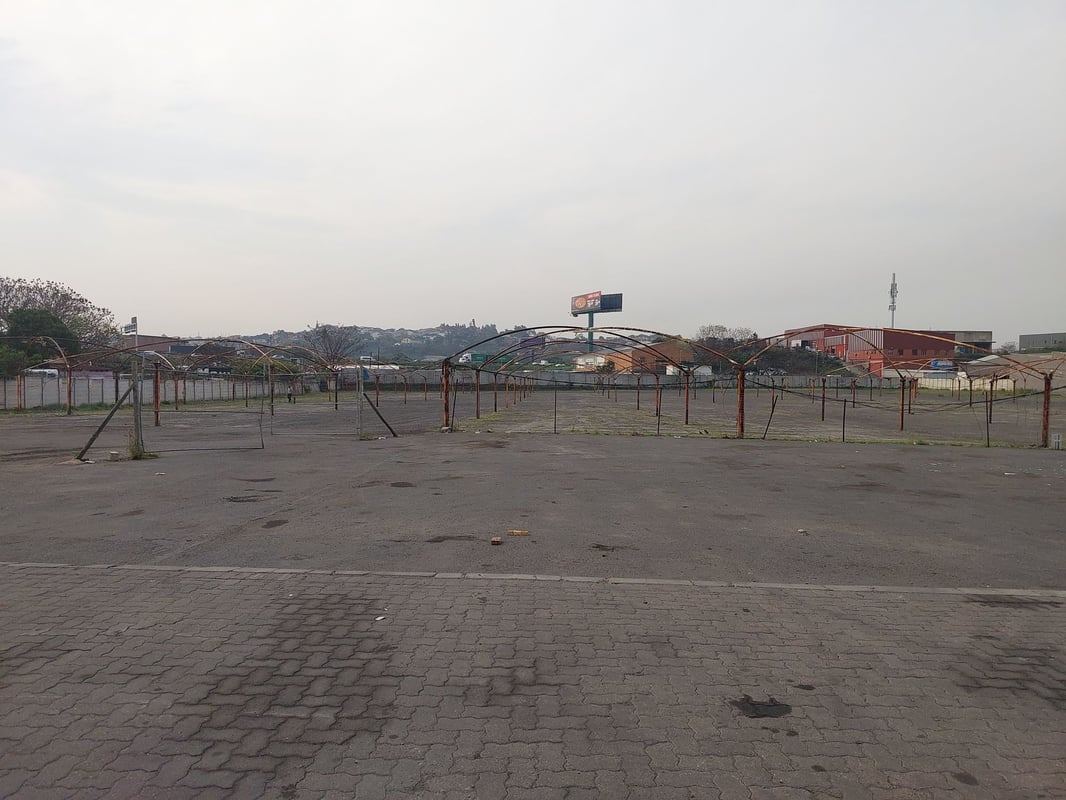 7000m² Yard For Lease In Springfield