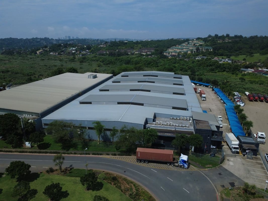 10 000m² Warehouse For Sale in Riverhorse Valley 