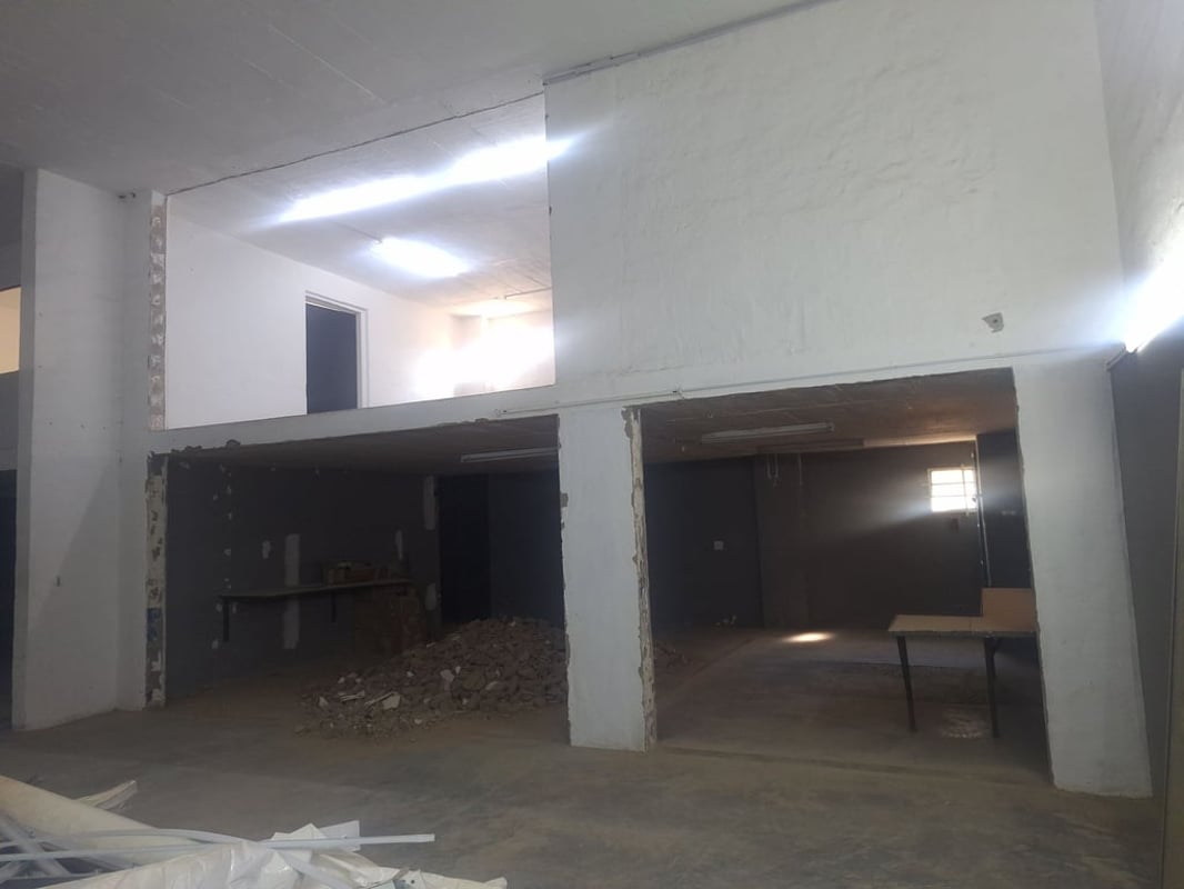 368m Warehouse For Lease In Westmead