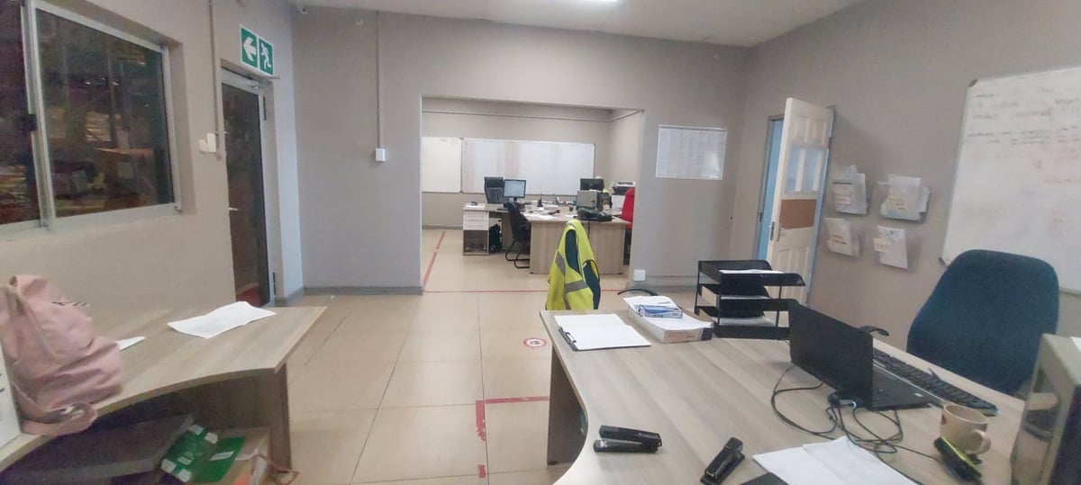 17 323m² Warehouse For Lease In Riverhorse Valley