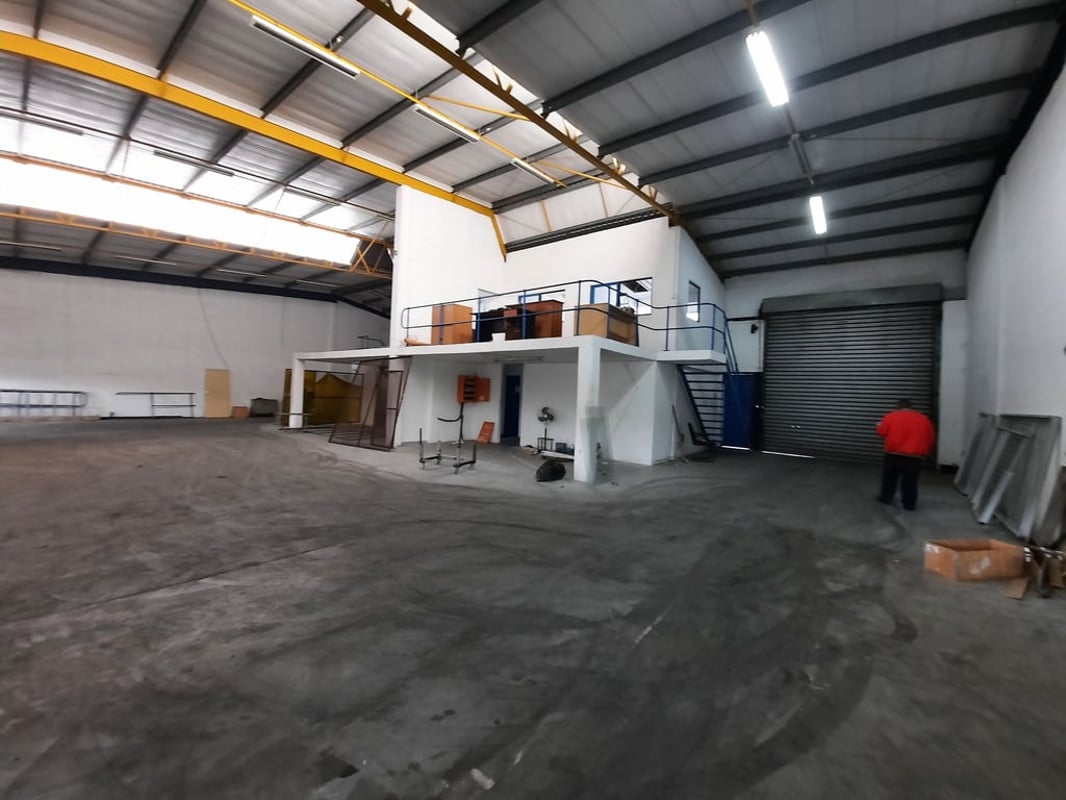 491m² Warehouse For Lease in Glen Anil