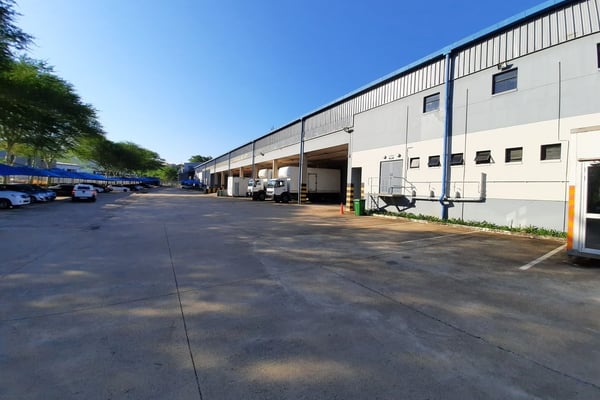 10 000m² Warehouse For Sale in Riverhorse Valley  — image 5