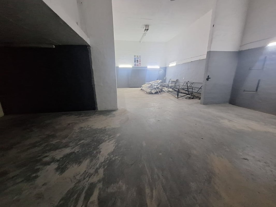 368m Warehouse For Lease In Westmead