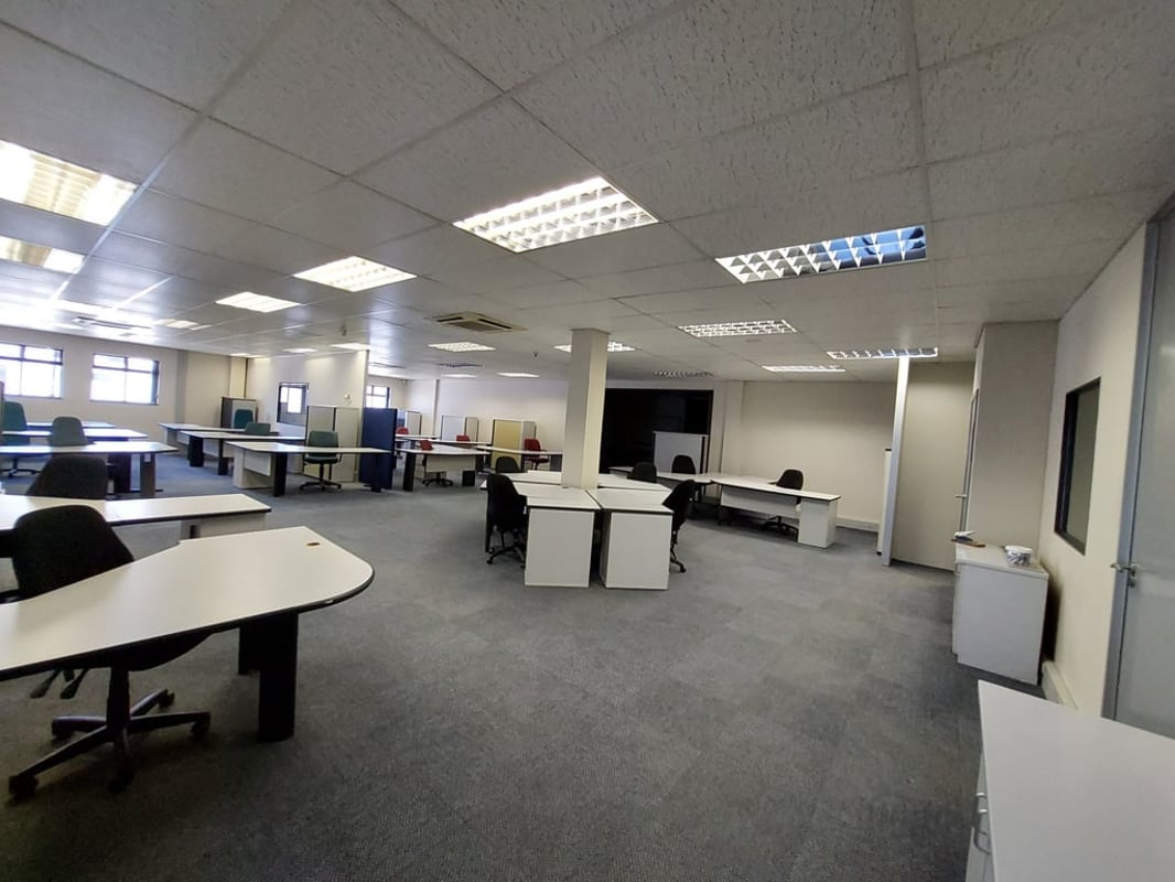 410m² Office For Lease in Riverhorse Valley