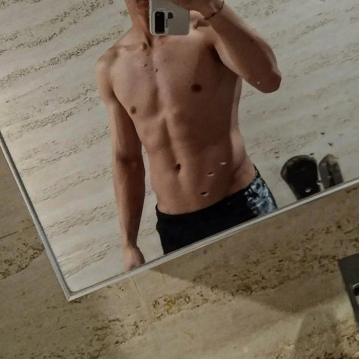 Mau ABS Seperti gini?