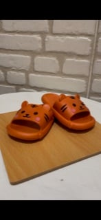 image for 7. Sandal bayi macan button