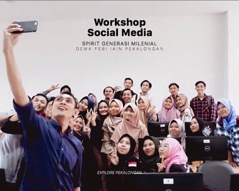 image for Social Media Speaker button