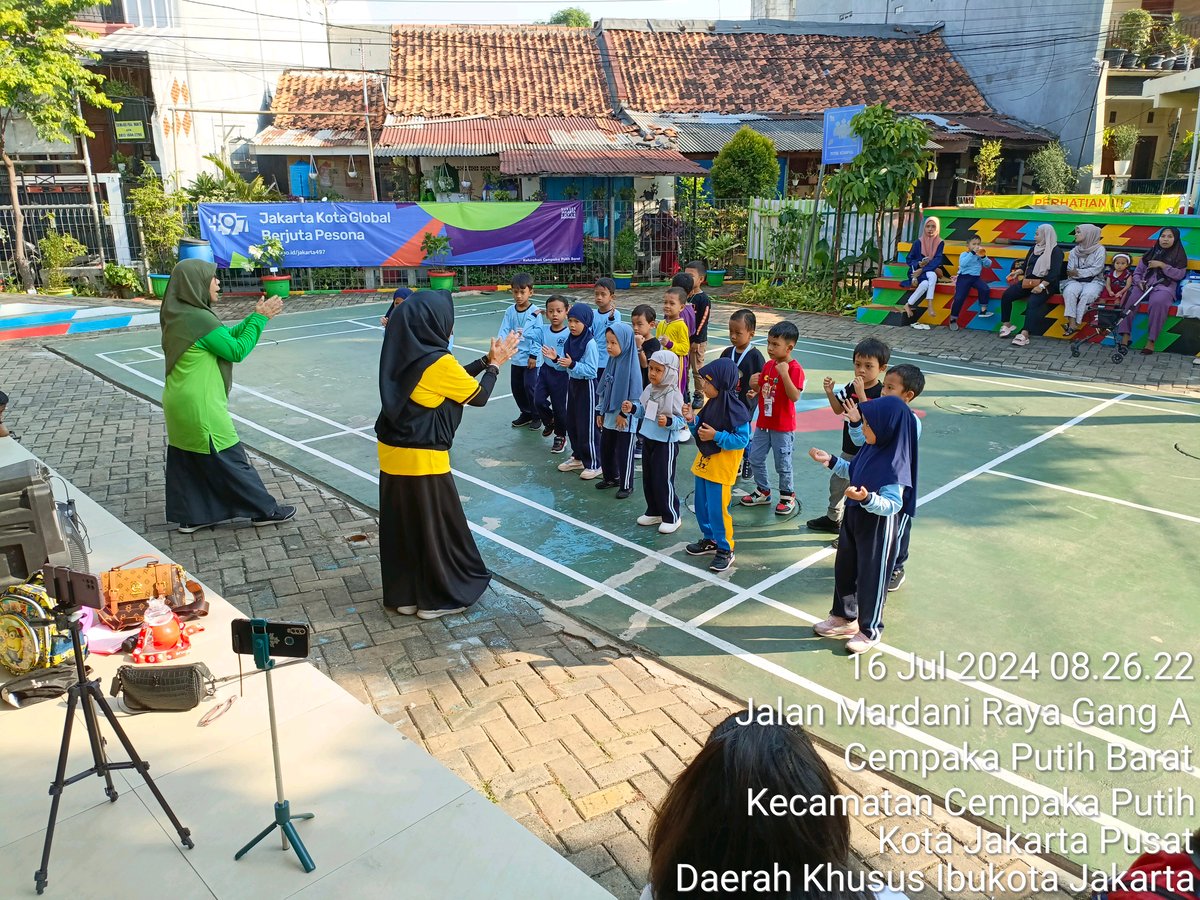 image for Lapangan  button