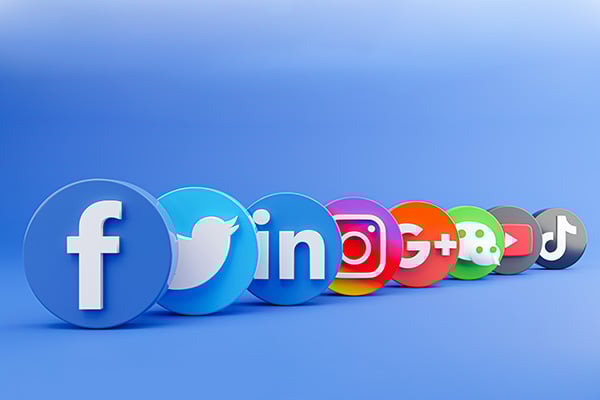 image for Learning Social Media (Specialist) button