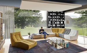 woonkamer met gele bank