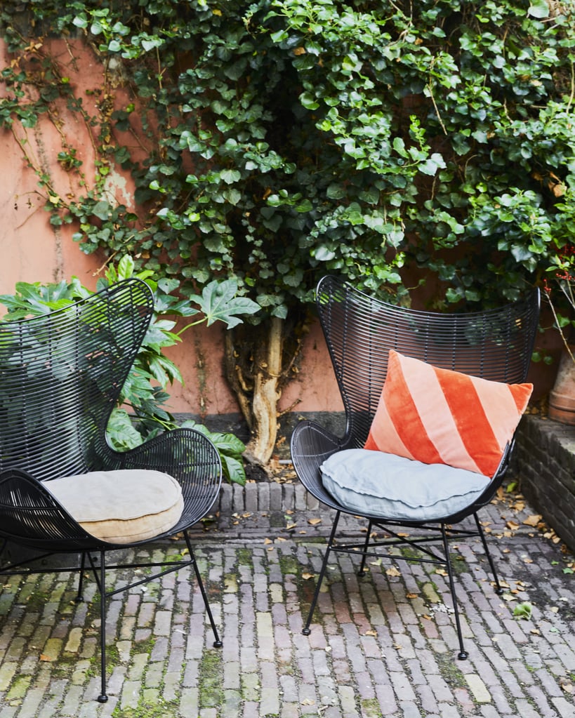 outdoor wonen met de egg chair van HKliving