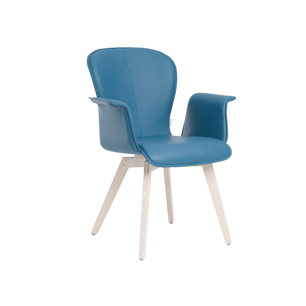 zijaanzicht armstoel blake wood designstoelen bertplantagie cruquius deruijtermeubel