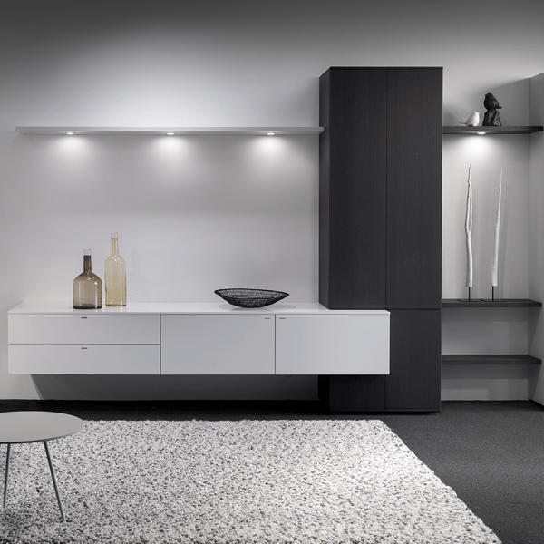 Design huis wit met zwart design zwevend meubel