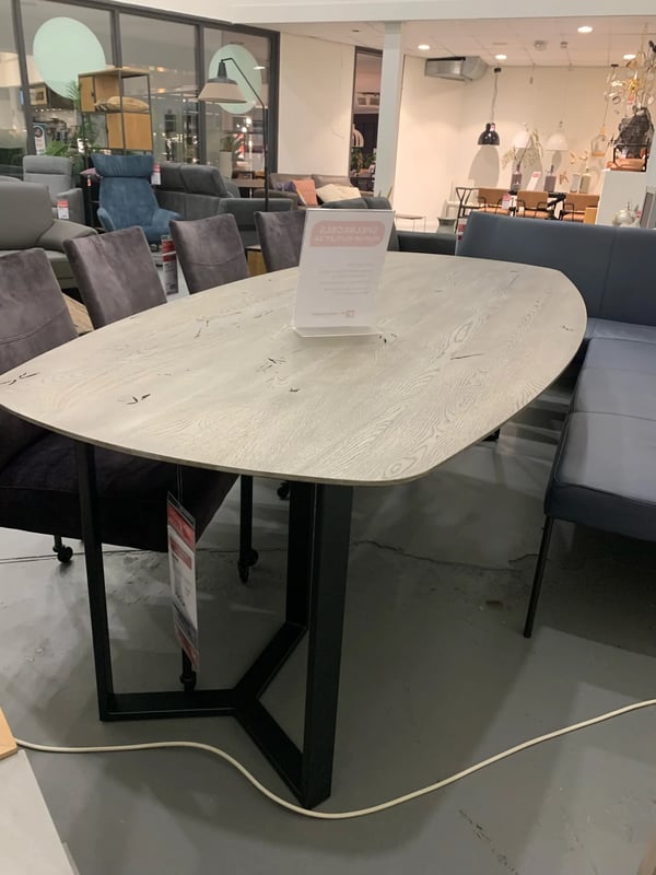 eettafel Nemaro