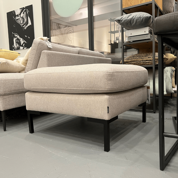 hocker lavolta beige met zwarte poten