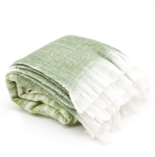 plaid lido groen byboo warme dekens op de bank