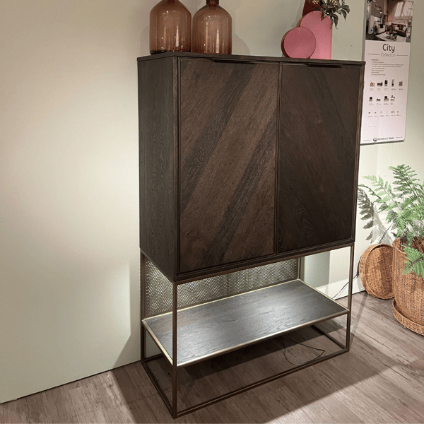 Highboard city