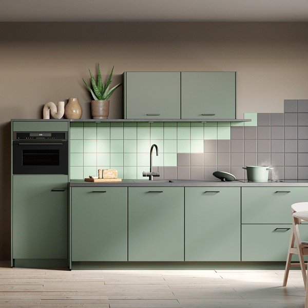 Keuken Mira Groen met frisse groene tinten, luxe werkblad en innovatieve keukenapparatuur. Stijlvolle en functionele keuken met een natuurlijke uitstraling.