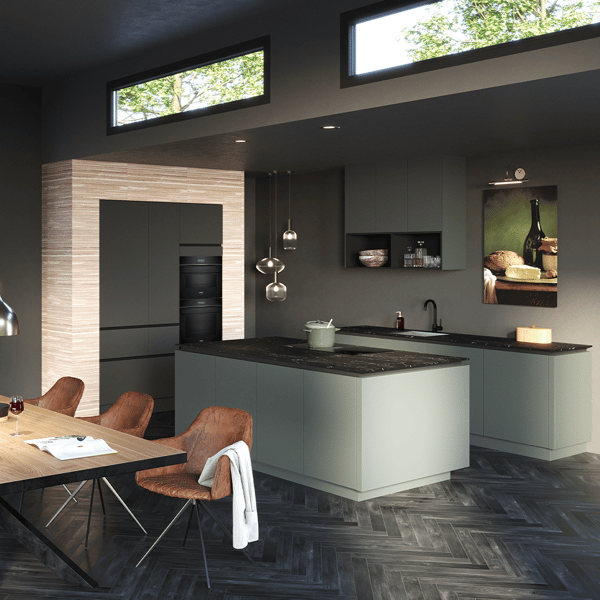 Keuken Empoli Groen met frisse groene tinten, luxe werkblad en innovatieve keukenapparatuur. Stijlvolle en functionele keuken met een natuurlijke uitstraling.