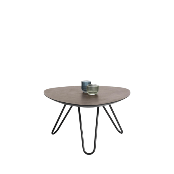 Salontafel Masura hoog 68 x 67,5 cm met roestkleurig hpl blad en zwart metalen onderstel, geschikt voor moderne interieurs