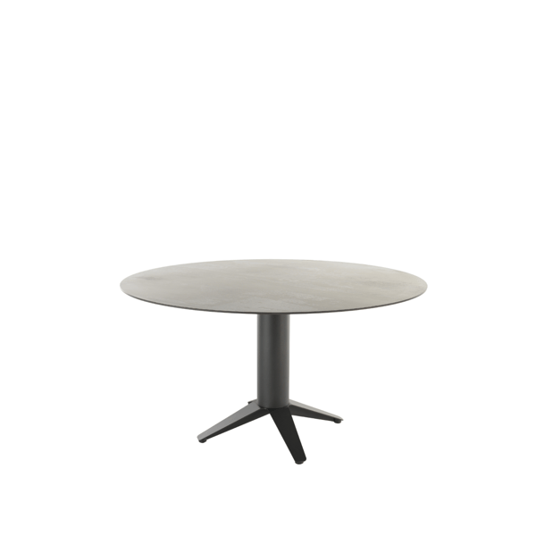 Eettafel Carve Rond van Bert Plantagie in eiken noestig met bianco olie en antraciet onderstel