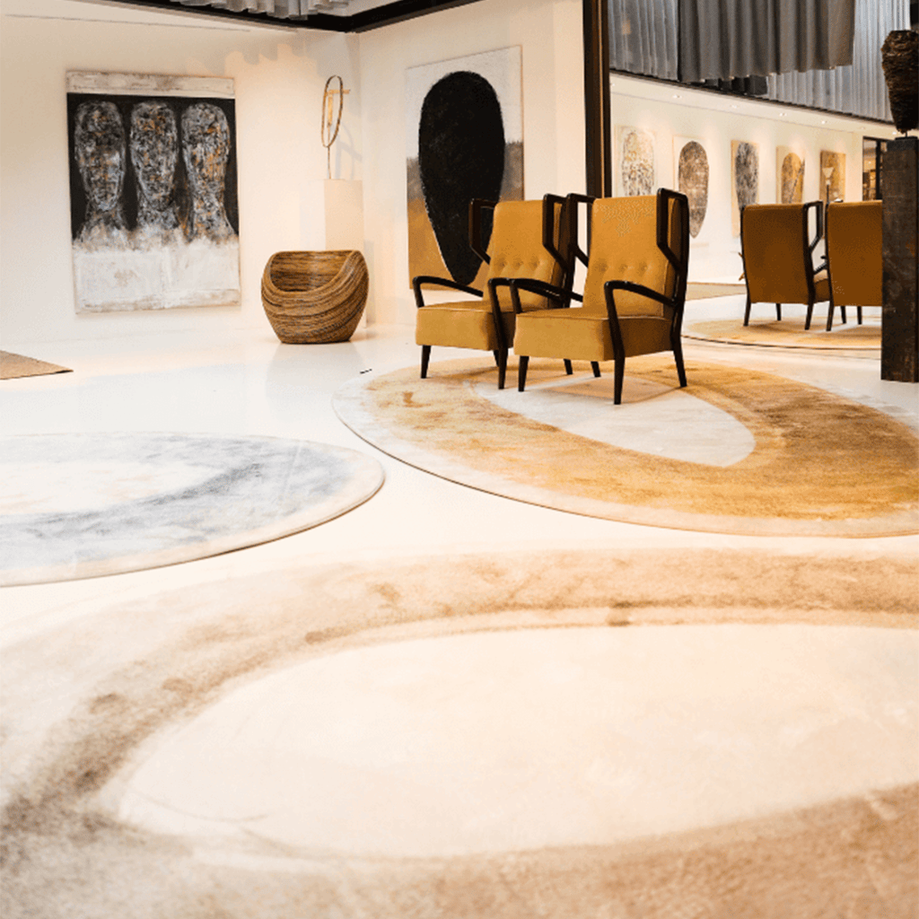 Mart Visser vloerkleed Brush Ovale in Ocker Brown, met artistieke borstelstreken en zachte uitstraling in ovale vorm.