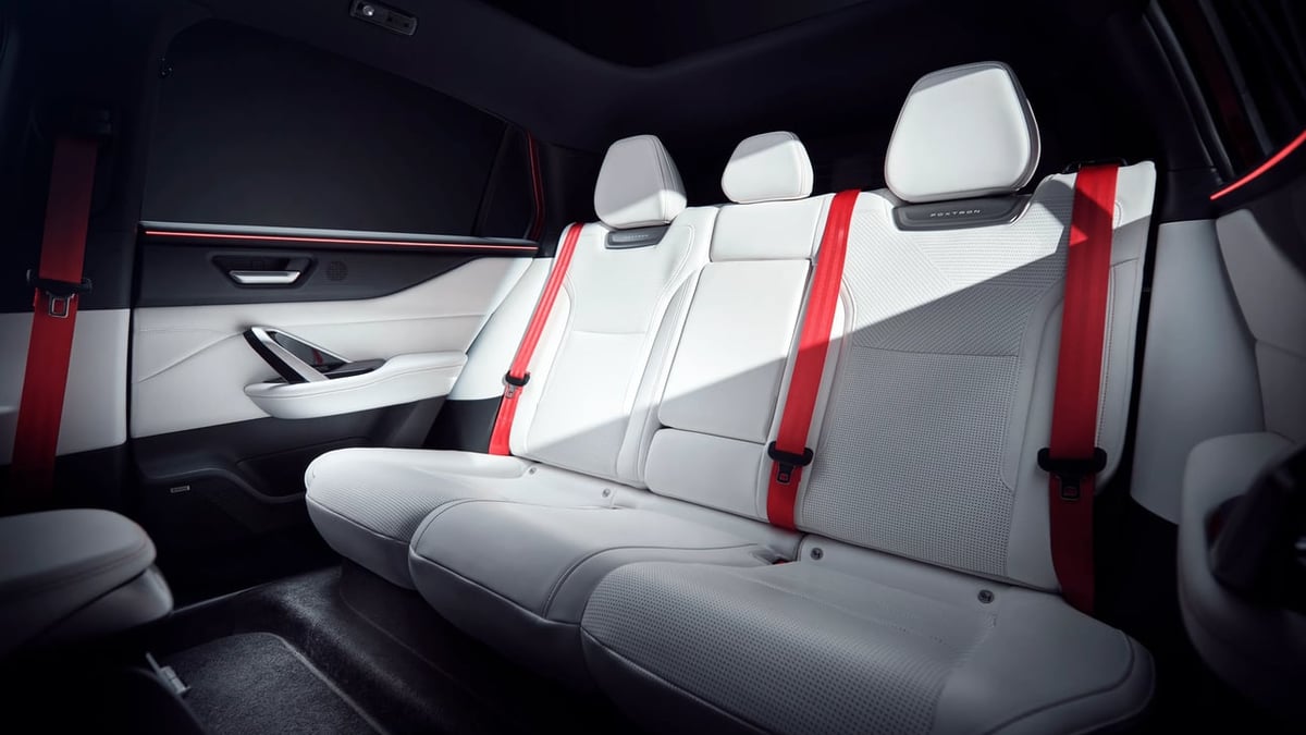 BMW i3 실내 직물 원사