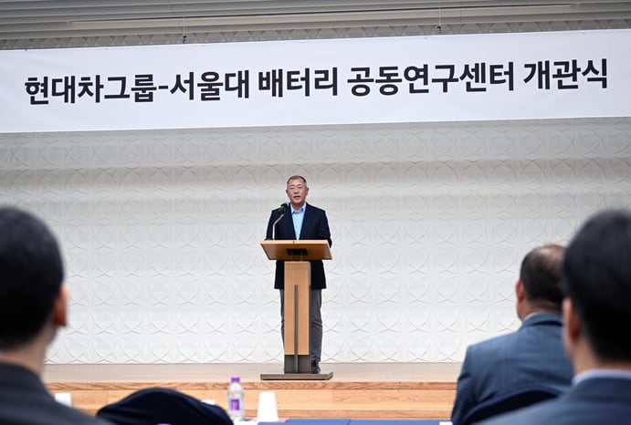 전기차 배터리 소재와 연구 현장 공식 이미지 5