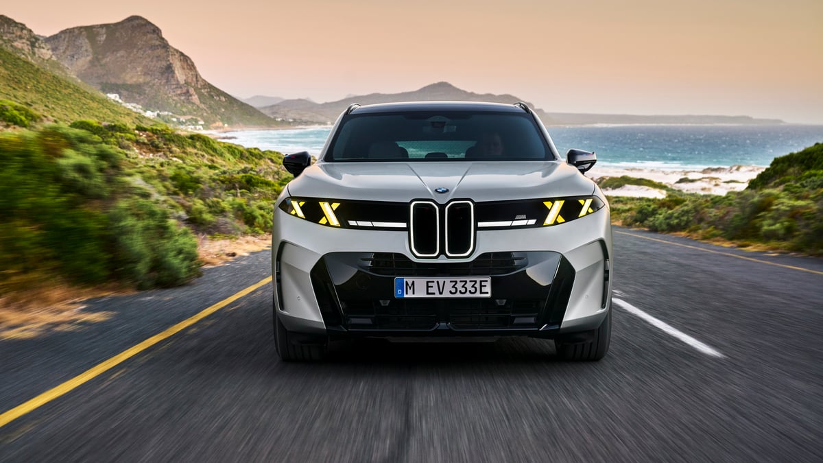 신형 BMW X5 M60e xDrive